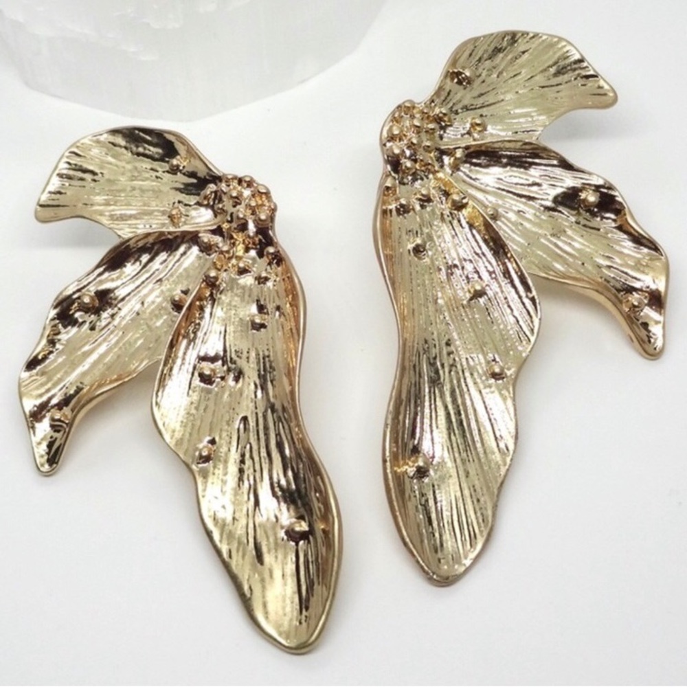 ✨3for$38  New Anthro Lotus Flower Drop Earring - Picture 5 of 14